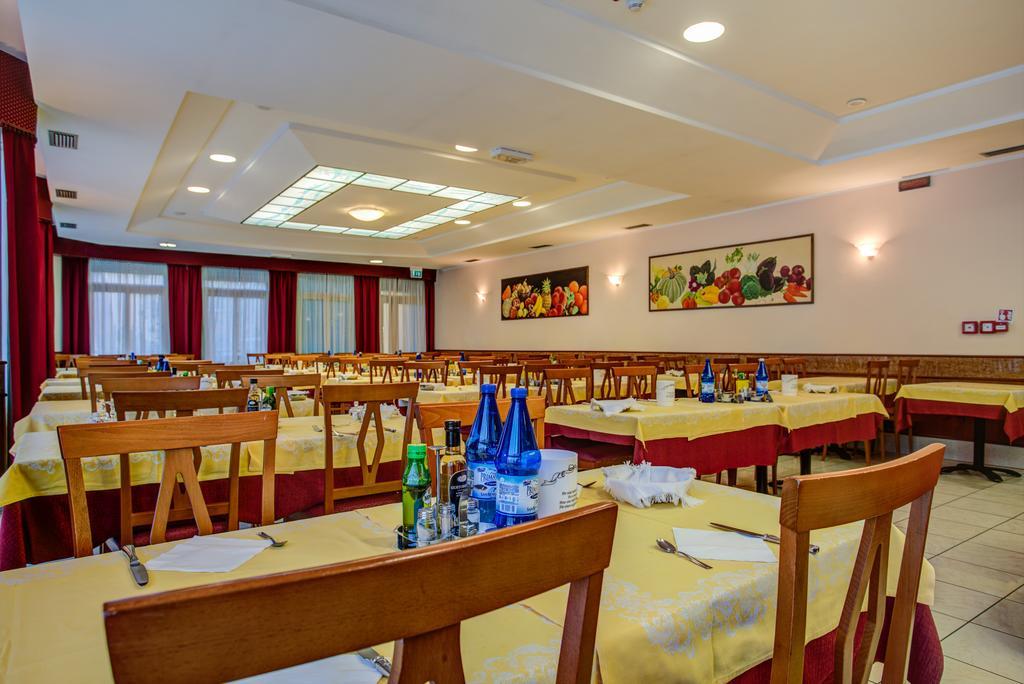 Hotel San Giorgio Milano Marittima Exterior photo